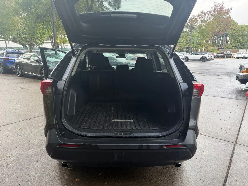 Used 2020 Magnetic Gray Metallic Toyota LE image 15