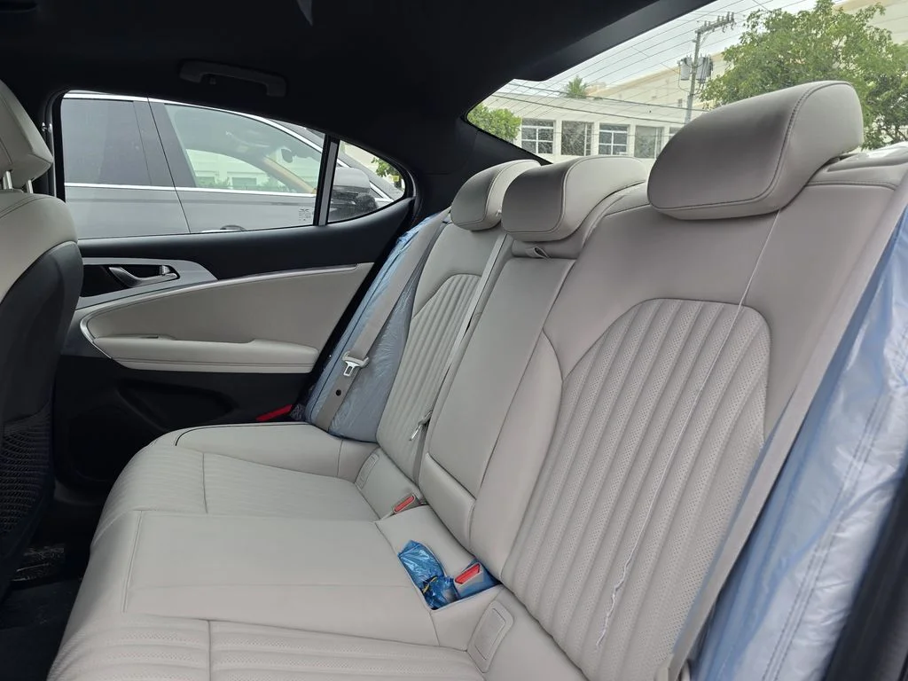 New 2026 White Genesis 3.3T Sport Prestige image 12