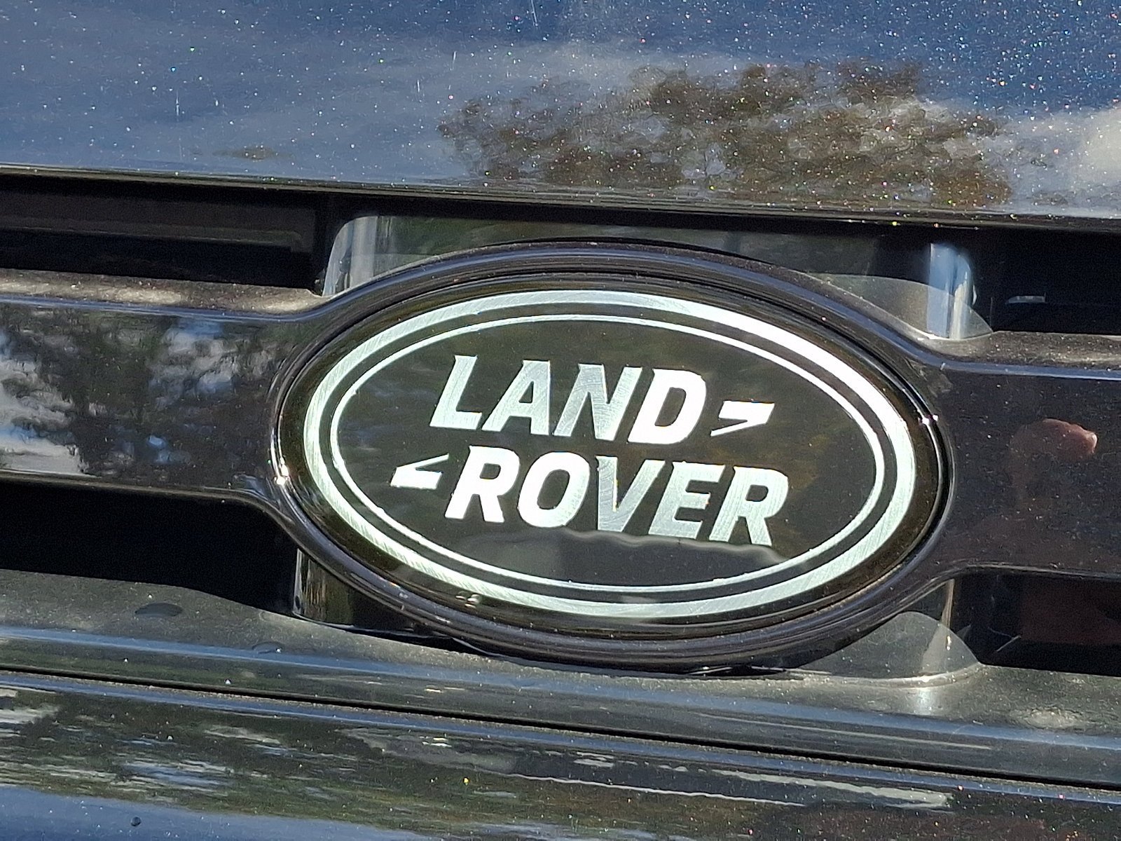 New 2026 Santorini Black LAND ROVER X-Dynamic SE image 17
