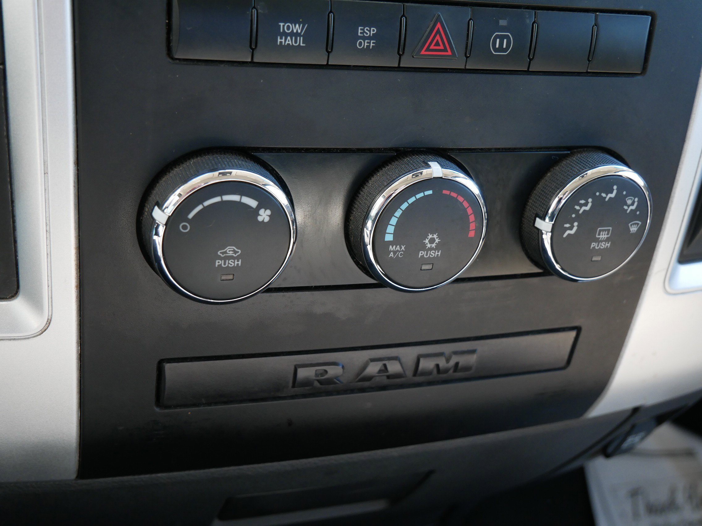 Used 2010 Deep Water Blue Pearl Dodge SLT image 23