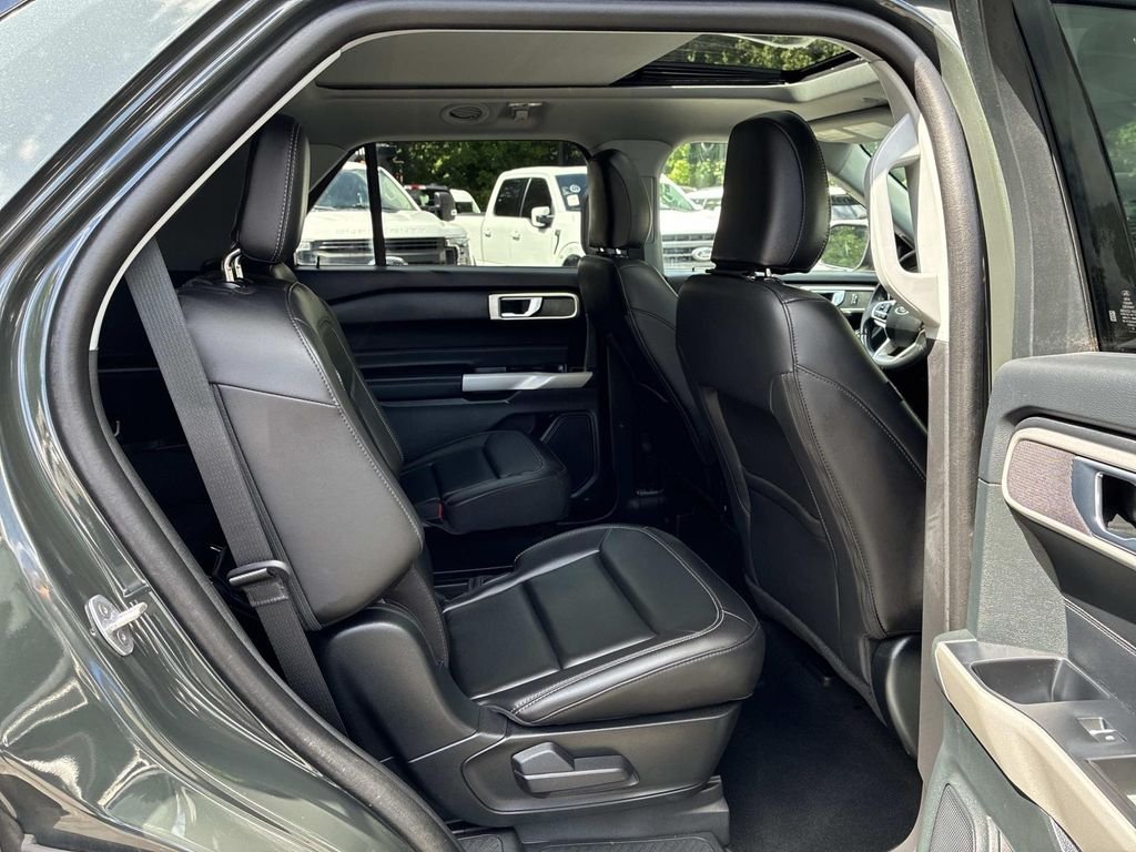 Used 2023 Green Ford XLT image 10