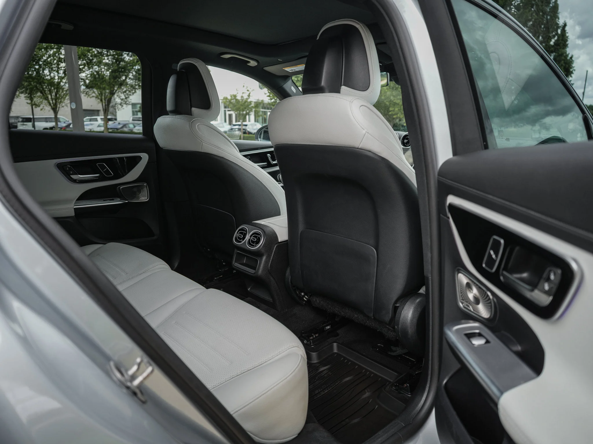 Certified Used 2024 Cirrus Silver Metallic Mercedes-Benz GLC 300 image 32