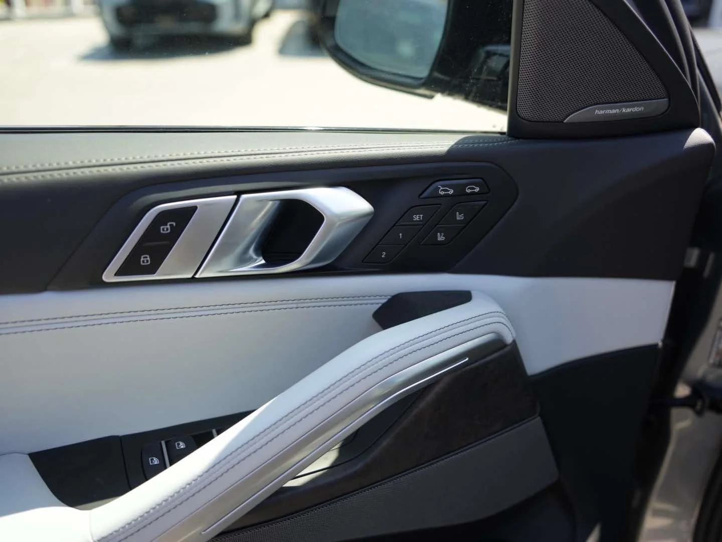 New 2027 Skyscraper Grey Metallic BMW xDrive40i image 13