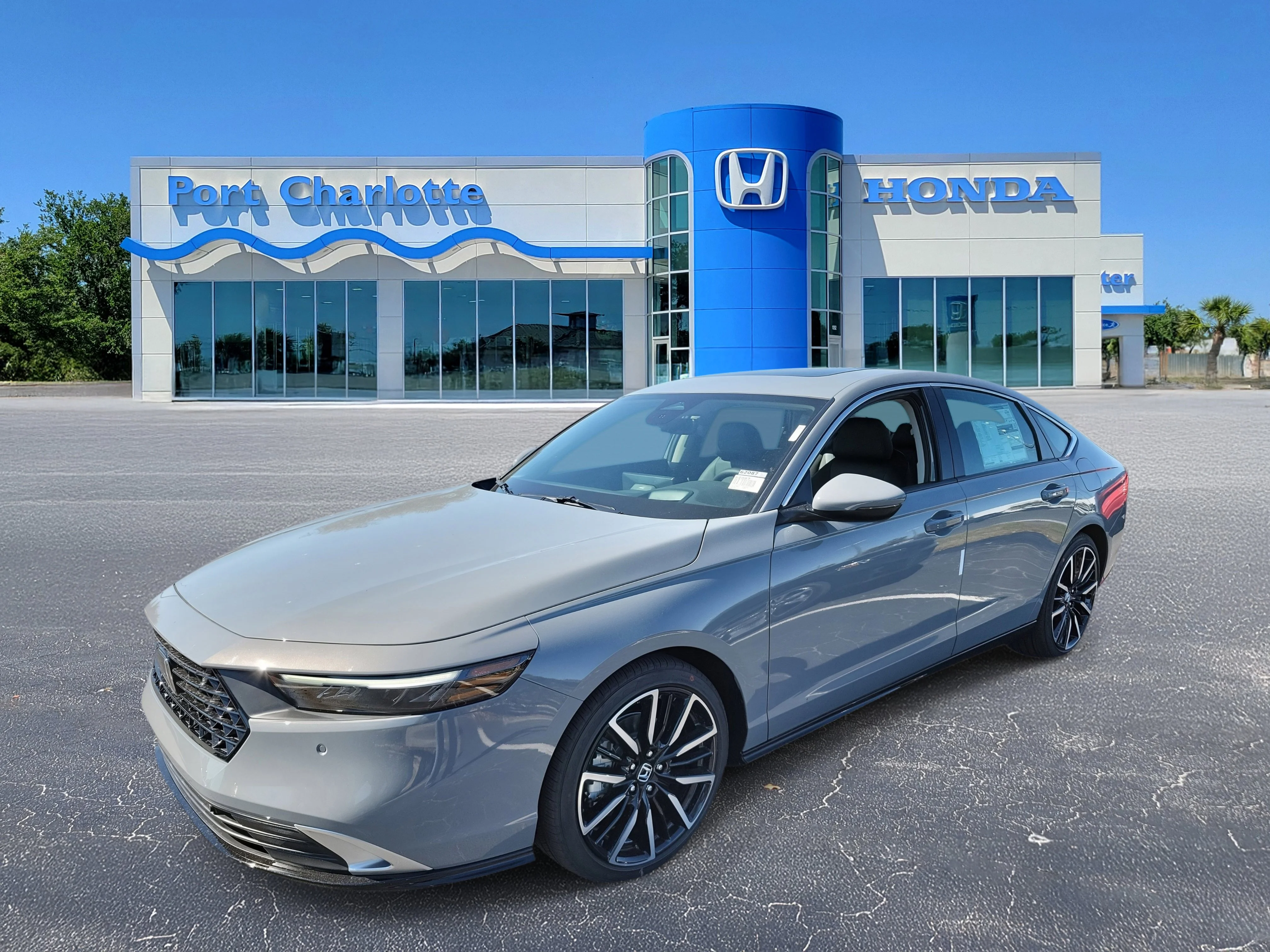 2026 Honda Accord Hybrid Touring - Photo 3