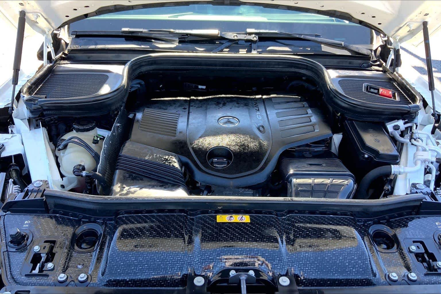 Used 2023 Polar White Mercedes-Benz GLS 450 image 31
