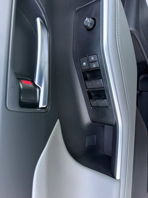 New 2026 Wind Chill Pearl <sup>1</sup> Toyota  XLE image 11