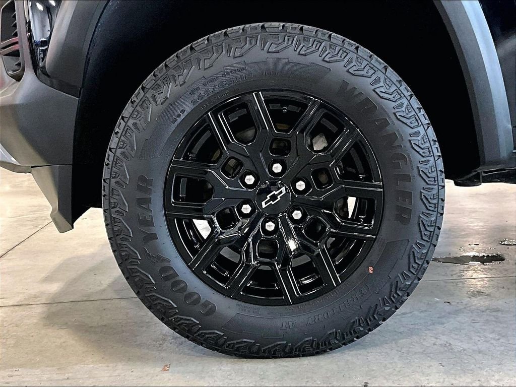 Used 2023 Black Chevrolet Trail Boss image 7