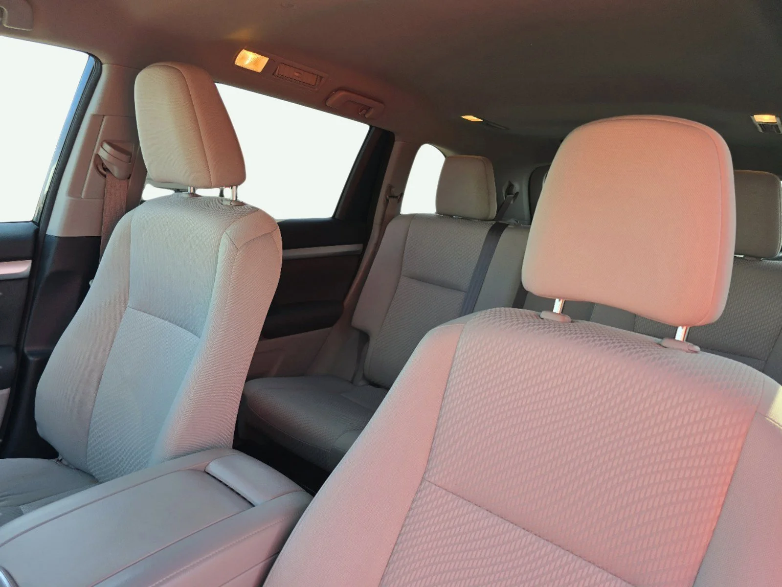 Used 2018 Midnight Black Metallic Toyota LE image 16