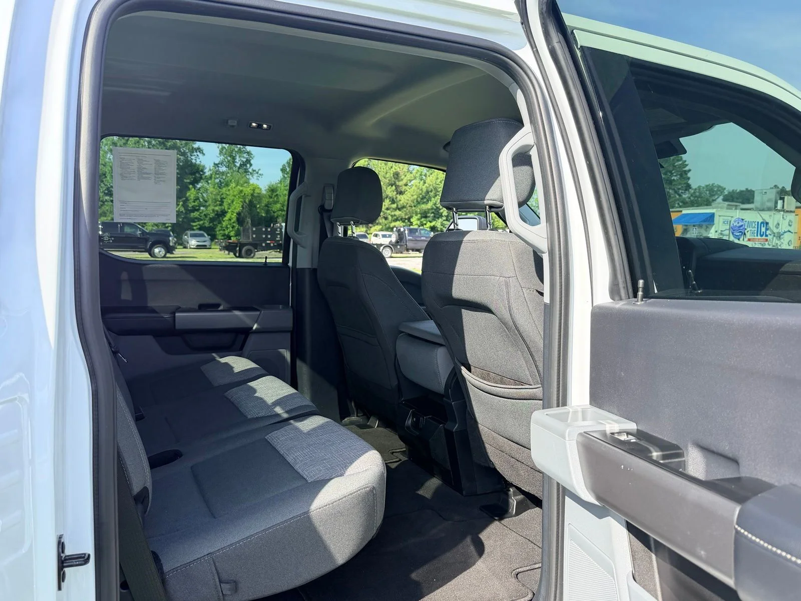 Used 2026 Oxford White Ford XLT image 19