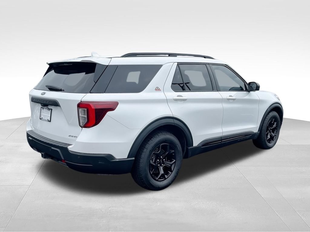 Used 2023 White Ford Timberline image 8
