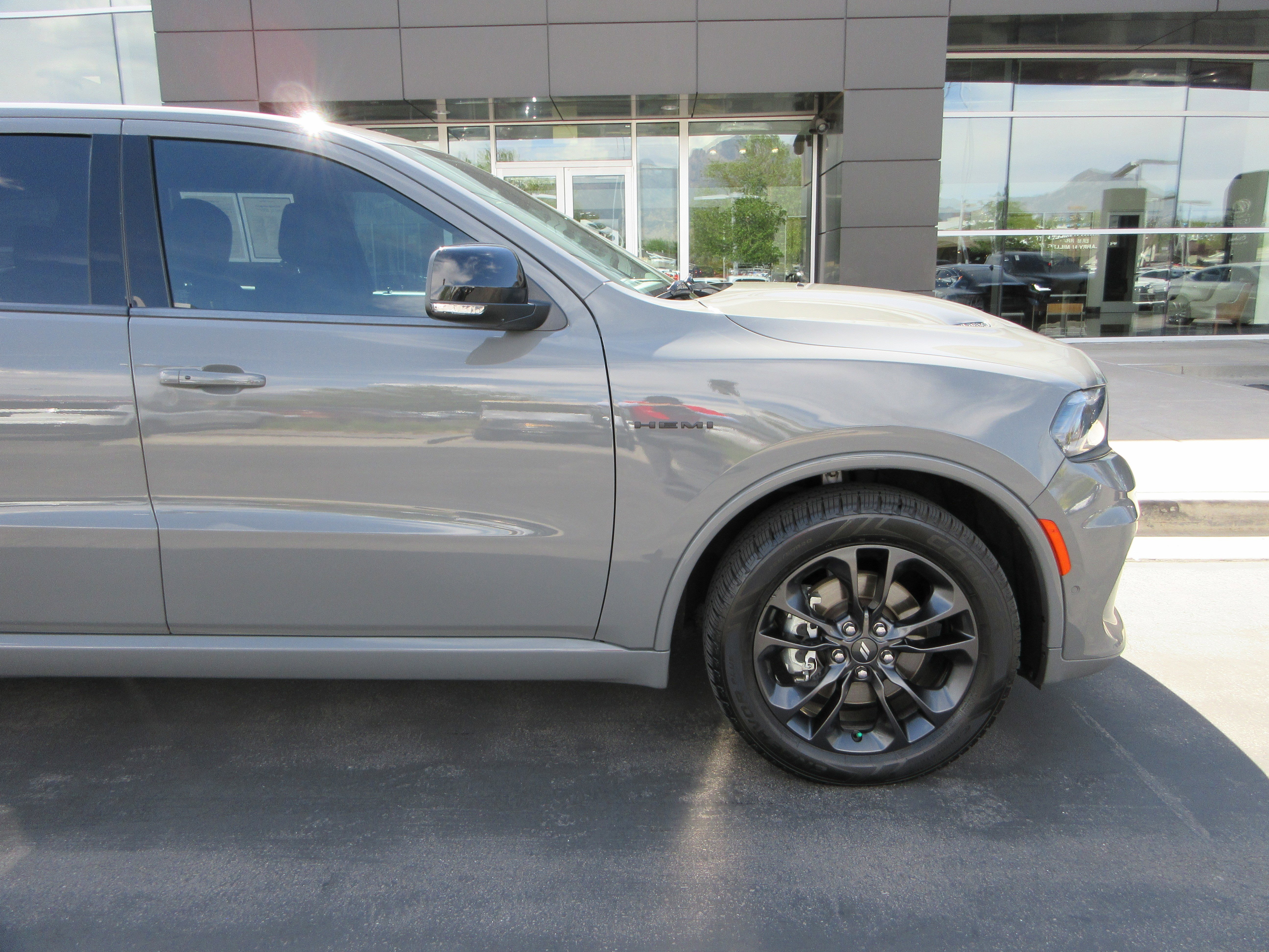 Used 2022 Destroyer Gray Clearcoat Dodge R/T image 14