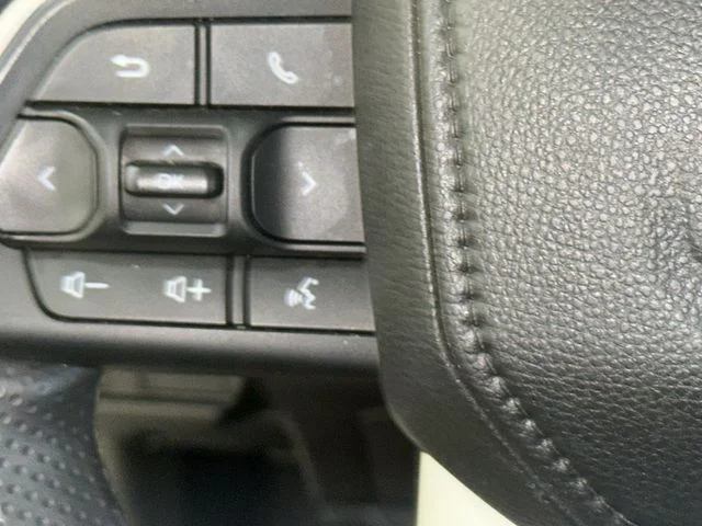 Used 2025 White Toyota SR5 image 17