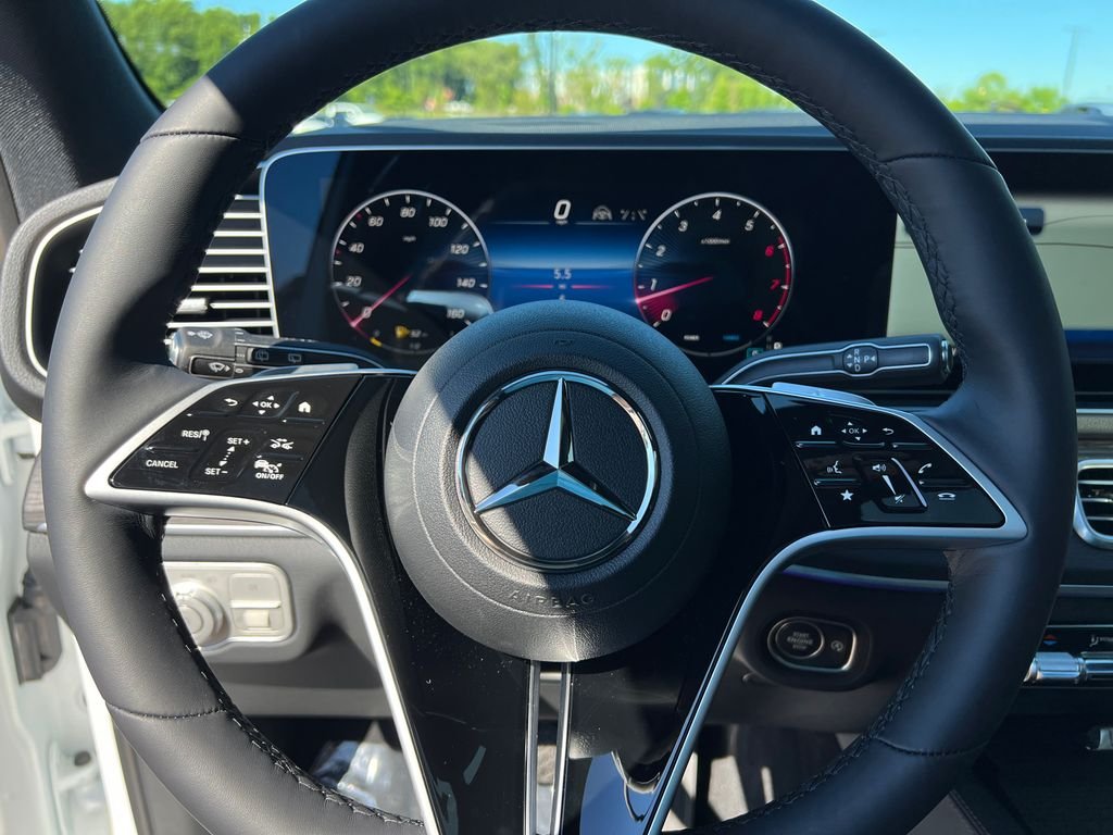 New 2026 MANUFAKTUR Moonlight White Magno Mercedes-Benz GLE450 image 17