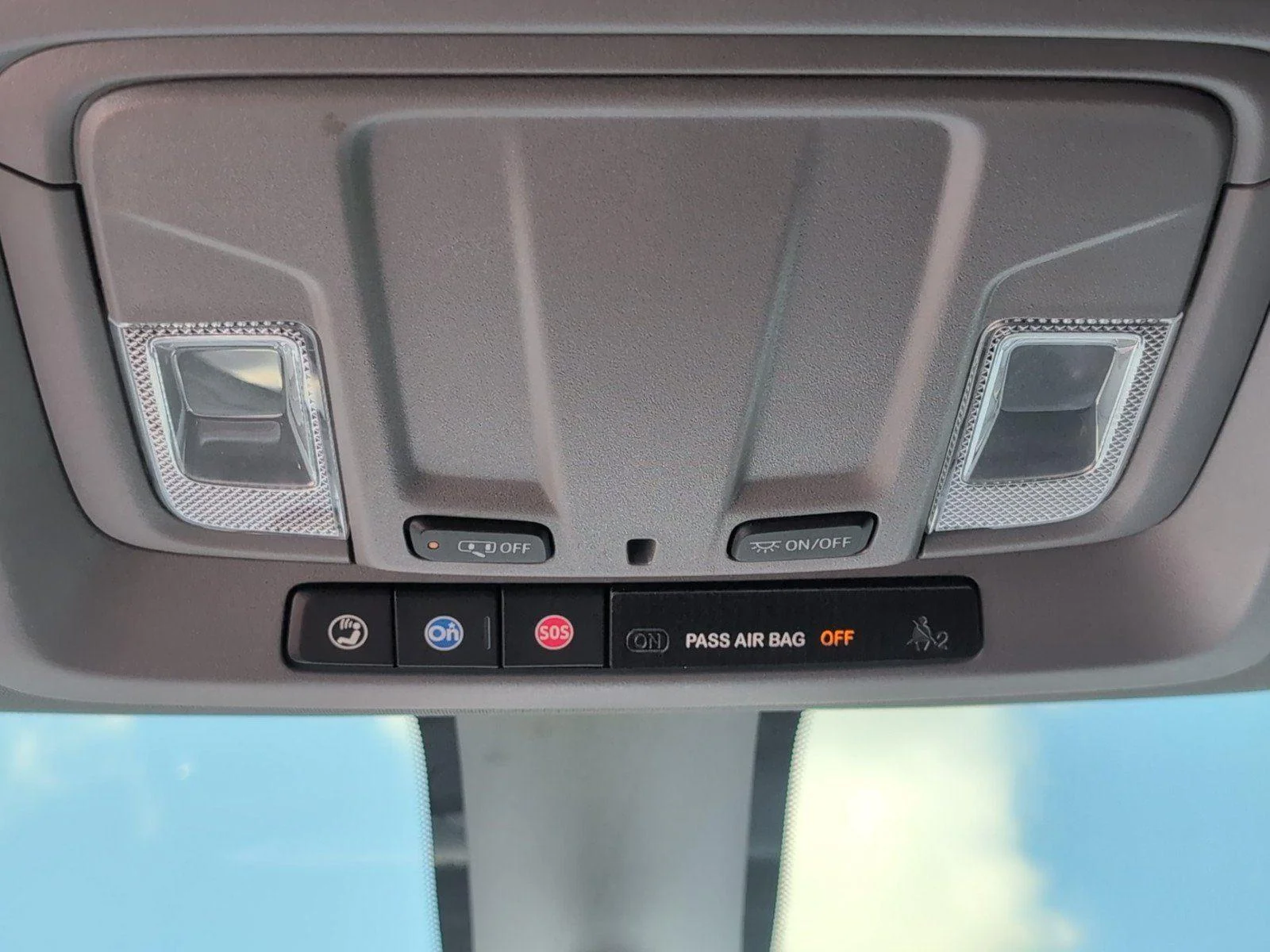 Used 2022 Onyx Black GMC SLE image 21