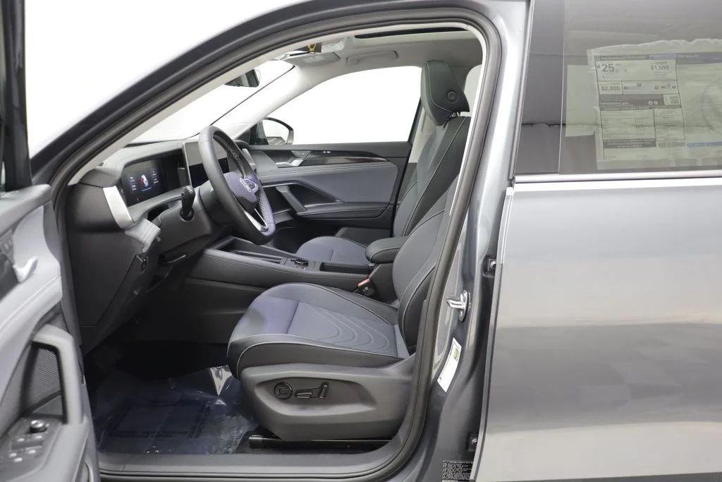 New 2026 Platinum Gray Volkswagen 2.0T SE image 6