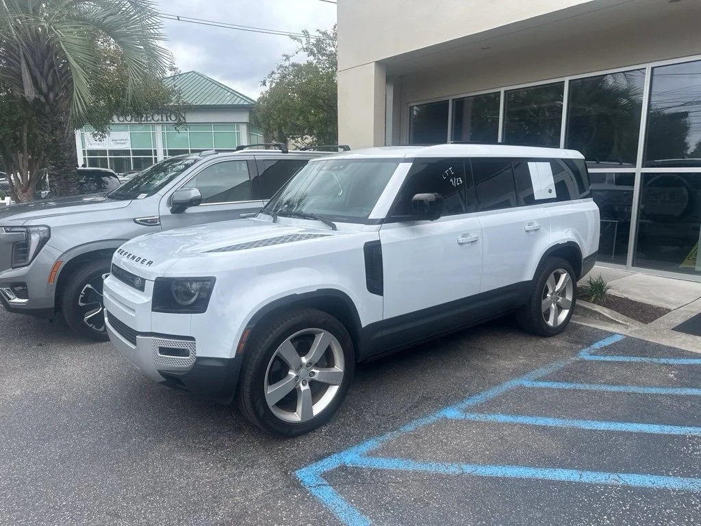 Used 2023 Yulong White Metallic Land Rover SE image 1