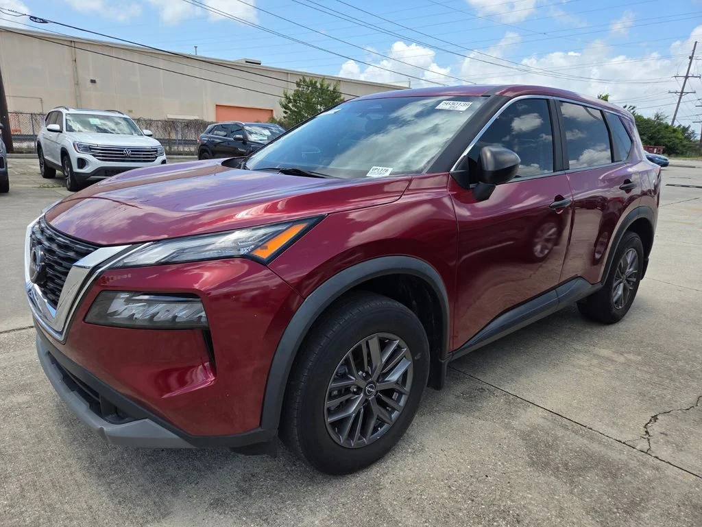 Used 2023 Red Nissan S image 7
