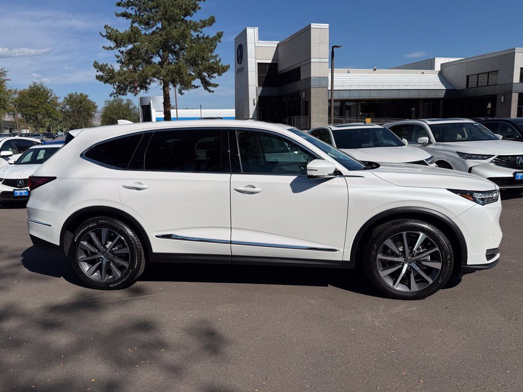 Used 2026 Solar Silver Metallic Acura Technology Package image 5