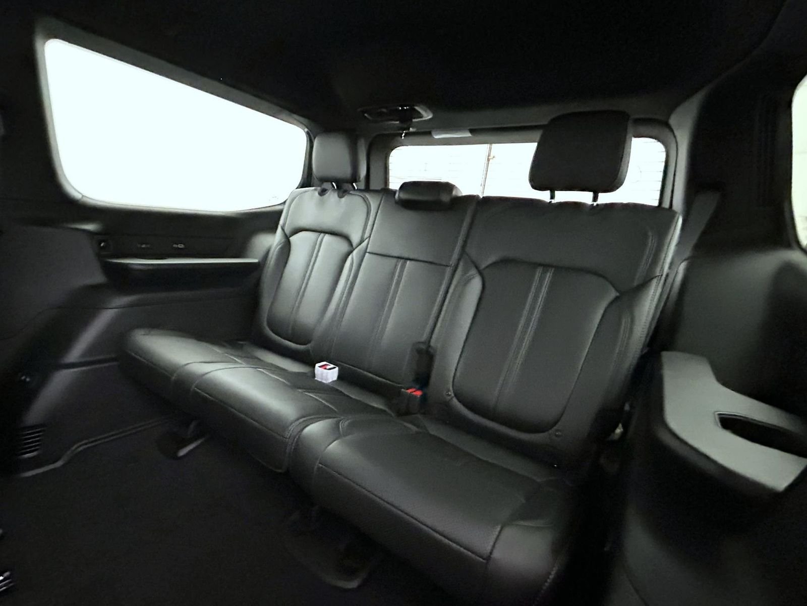 New 2026 Velvet Red Pearl-Coat Exterior Paint Jeep Limited Altitude image 20
