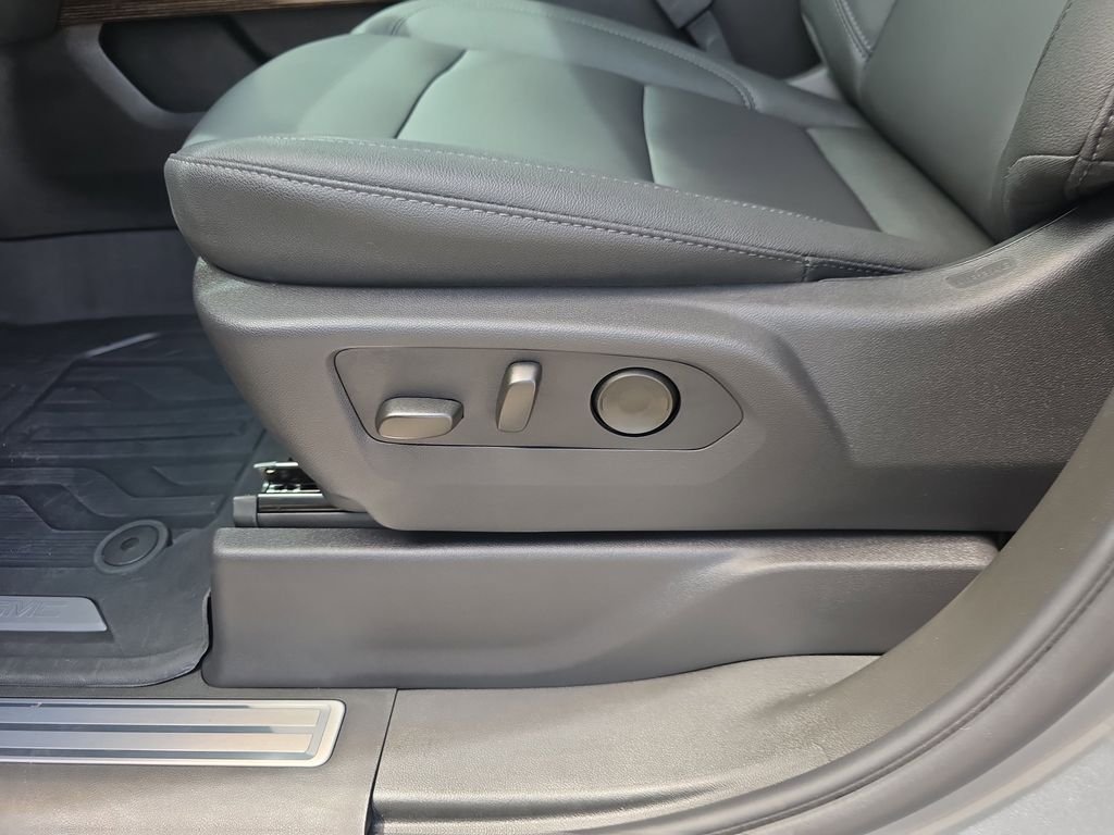 Used 2026 Silver GMC Elevation image 13