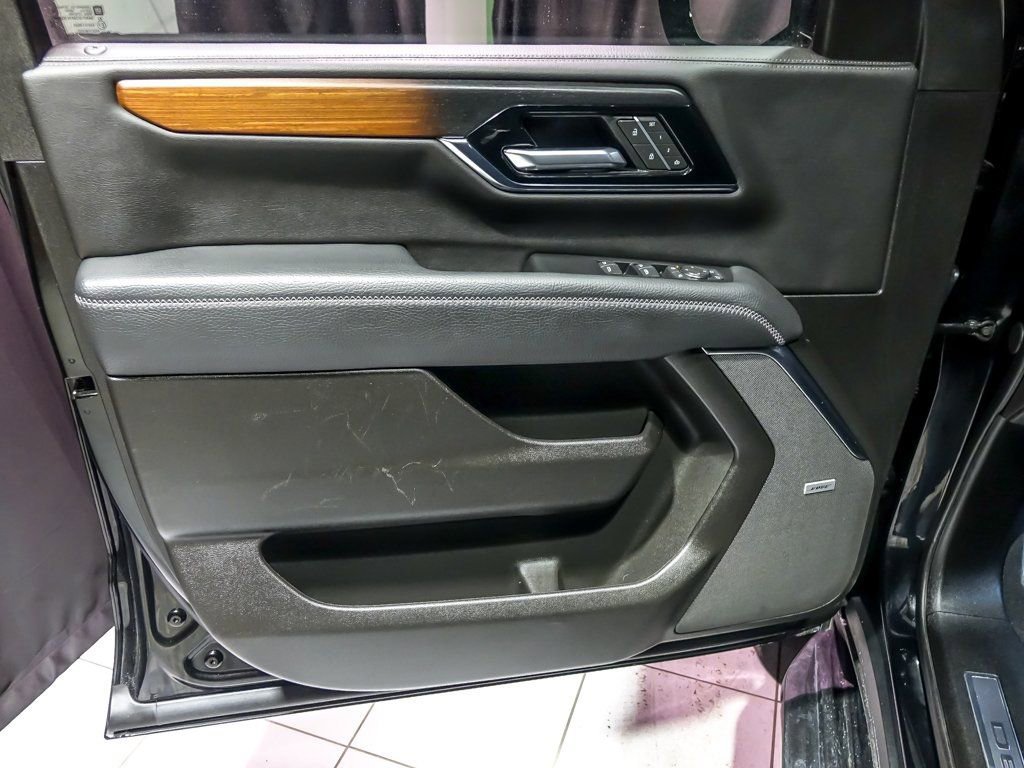 2025 GMC YUKON - Image 26