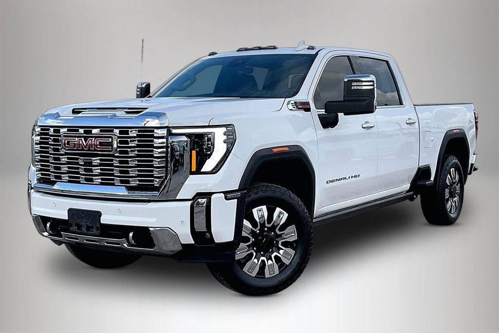 Used 2025 White GMC Denali image 2