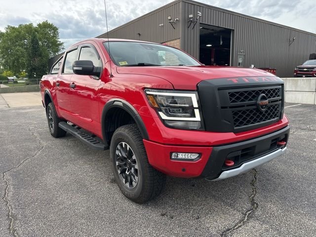 2021 Nissan Titan PRO-4X 4X4 Crew Cab's photo