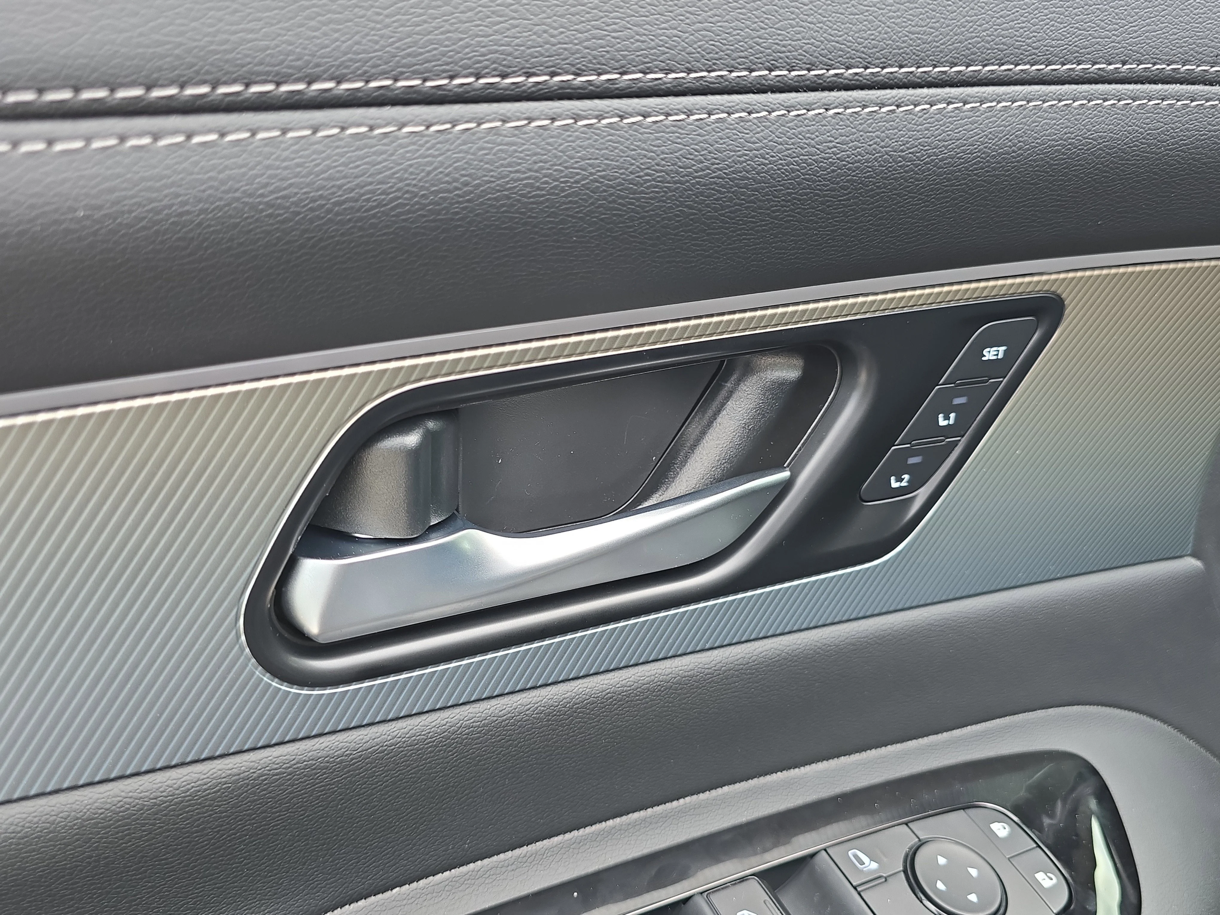 New 2026 Gun Metallic Nissan SL image 19