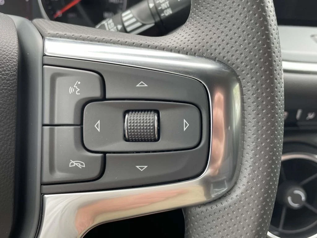 New 2026 Black Chevrolet 2LT image 29