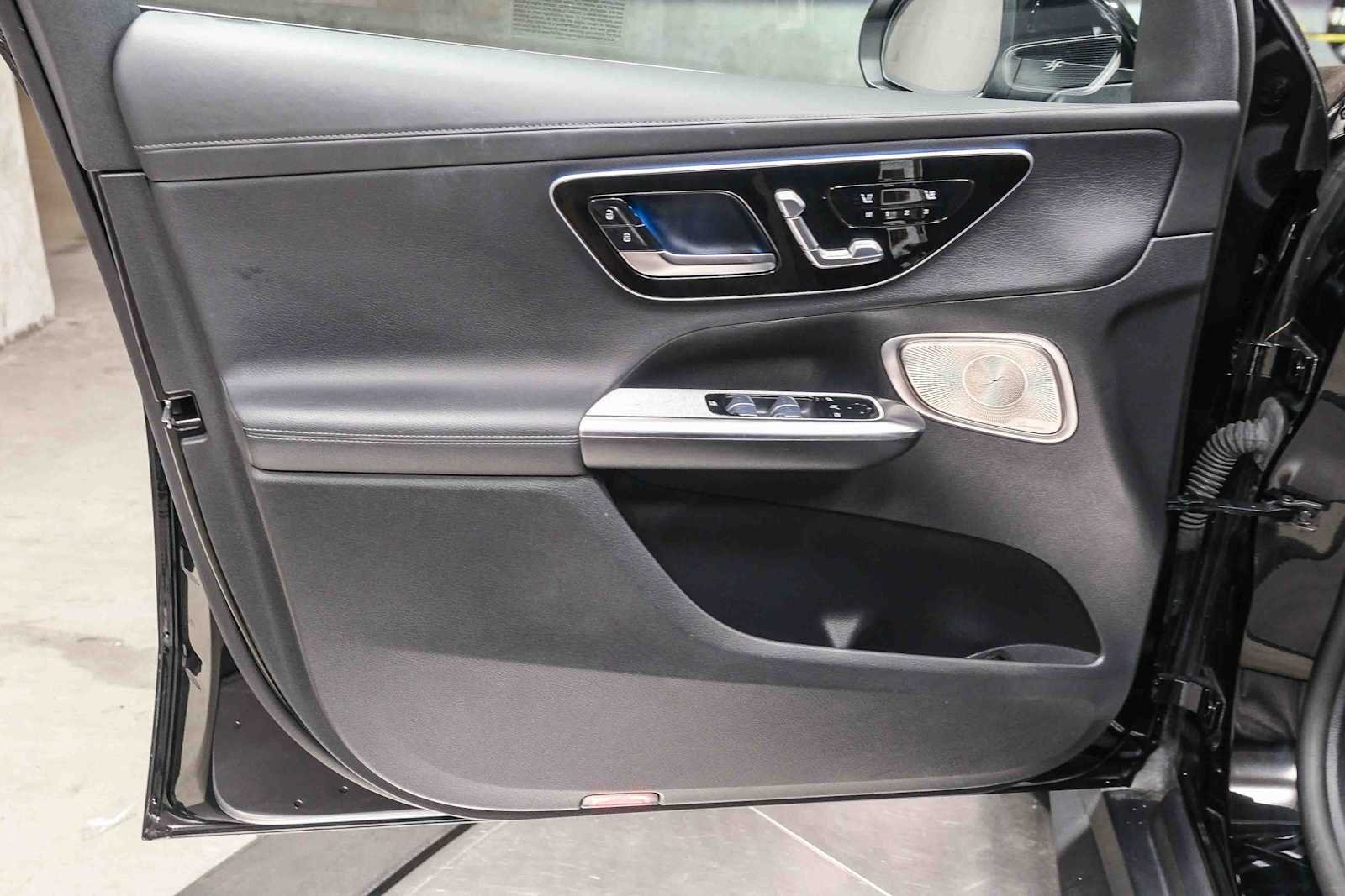 Certified Used 2023 Black Mercedes-Benz GLC 300 image 28
