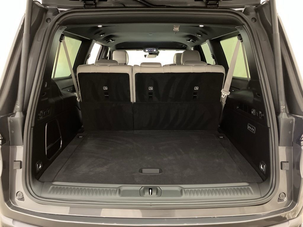 New 2026 Baltic-Gray Metallic Clear-Coat Exterior Paint Jeep  image 14