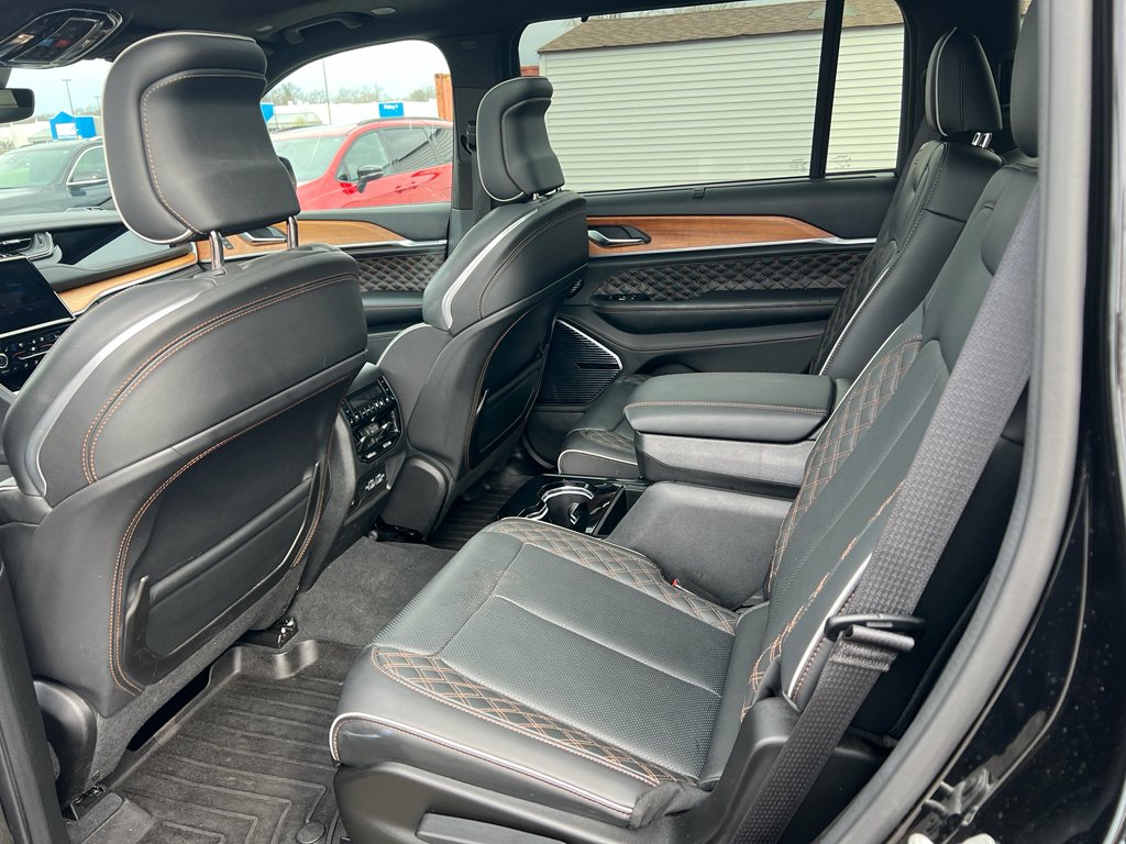 Used 2024 Diamond Black Crystal Pearlcoat Jeep Summit Reserve image 14