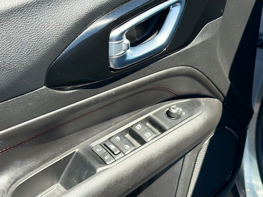 Used 2022 Billet Silver Metallic Clearcoat Jeep Trailhawk image 14