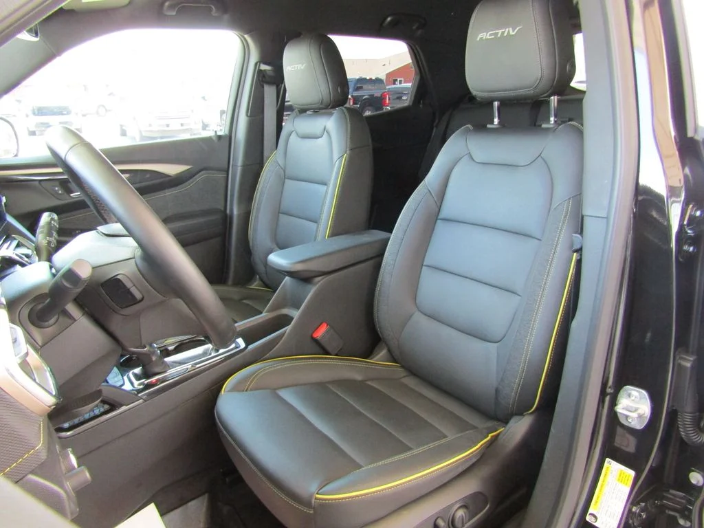 Used 2025 Black Chevrolet ACTIV image 21