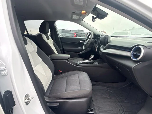 Used 2024 White Chevrolet LS image 19