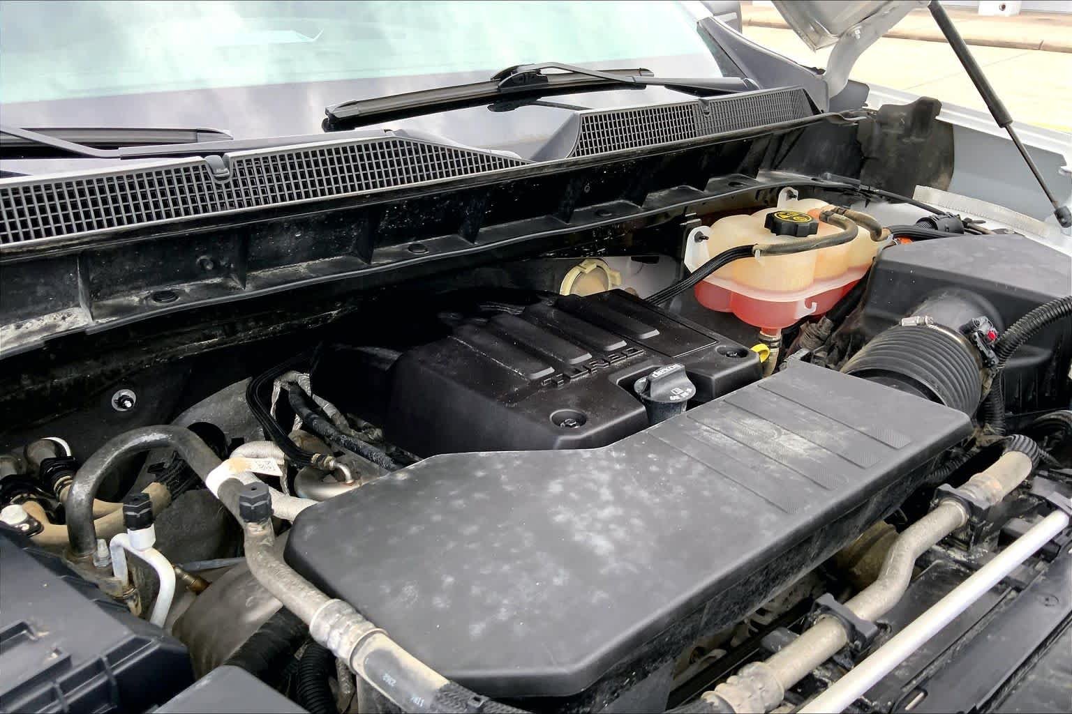 Used 2023 Summit White Chevrolet Work Truck image 31