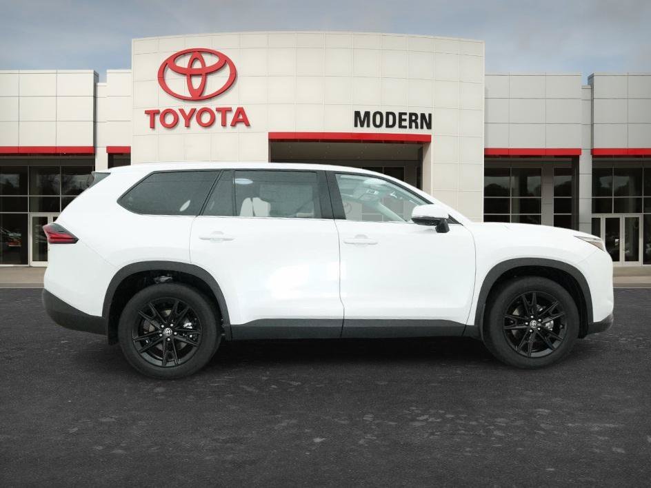 New 2026 Wind Chill Pearl Toyota Platinum image 13