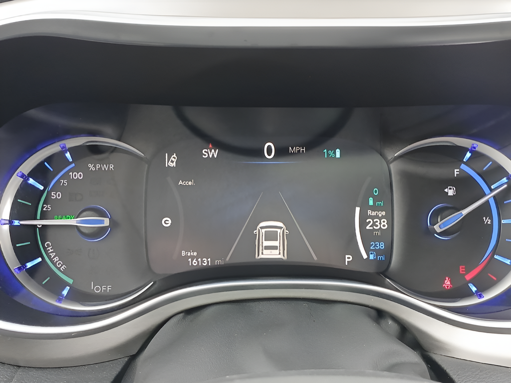Used 2024 White Chrysler Select image 13