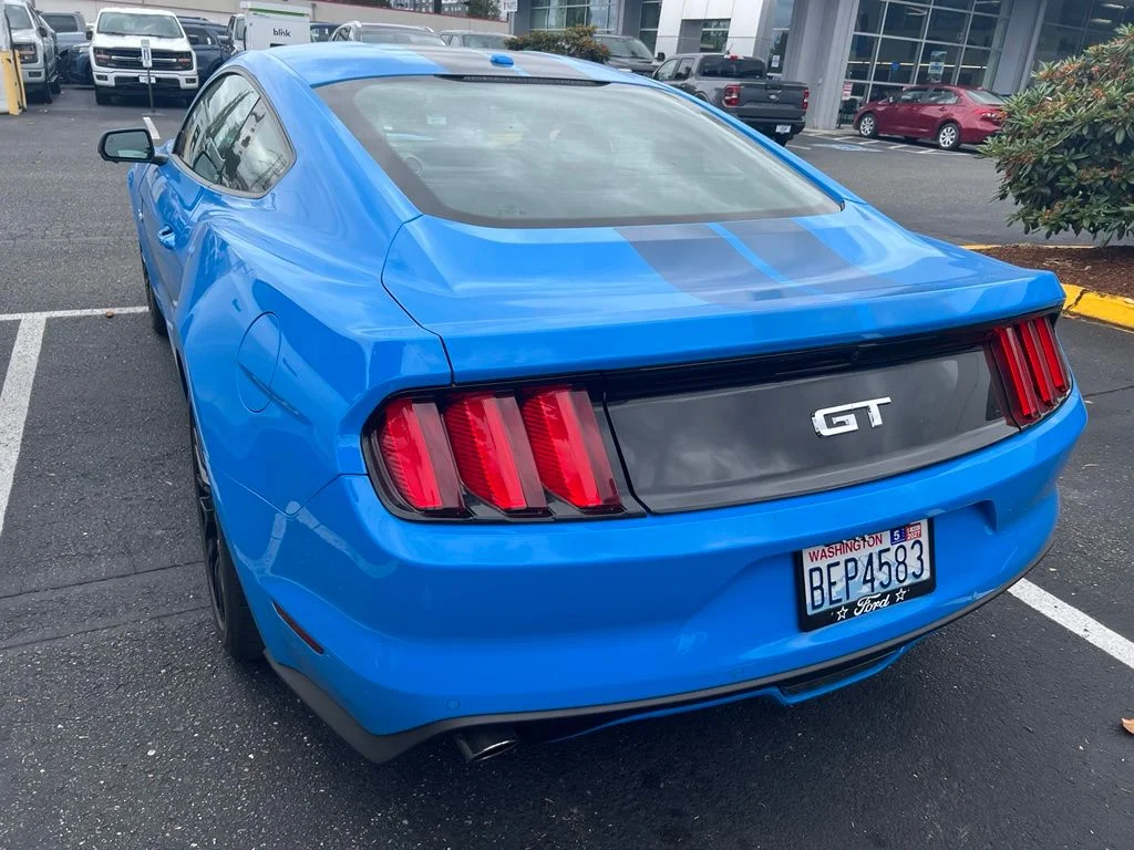 Used 2017 Grabber Blue Ford GT Premium image 6