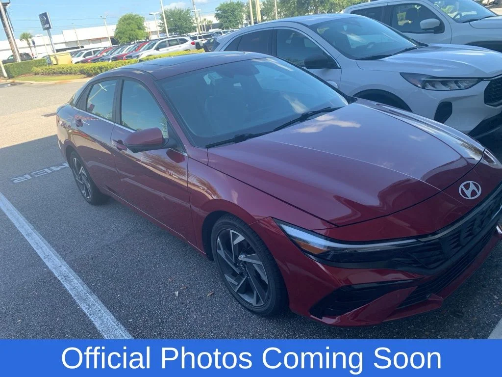 2024 Hyundai Elantra 2.0 Limited IVT's photo