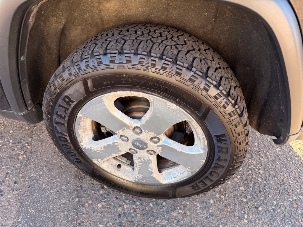 Used 2013 Black Jeep Limited image 18