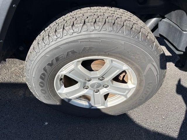 Used 2019 Gray Jeep Unlimited Sport S image 5