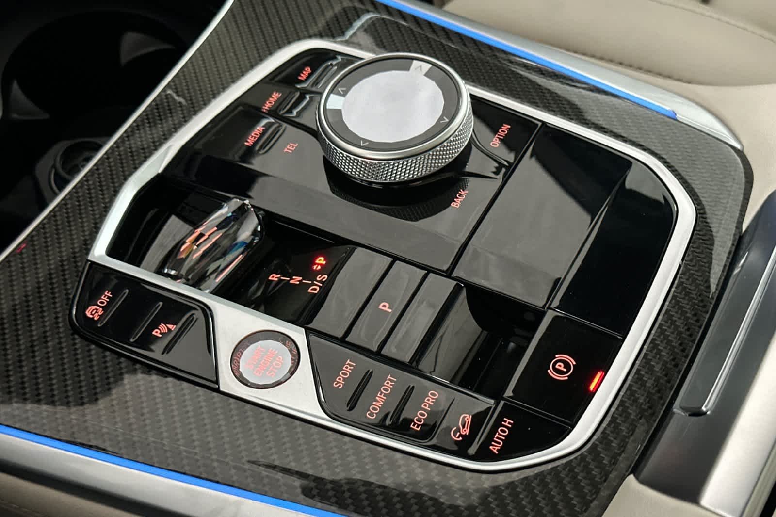 Used 2026 Tanzanite Blue II Metallic BMW M60i image 22