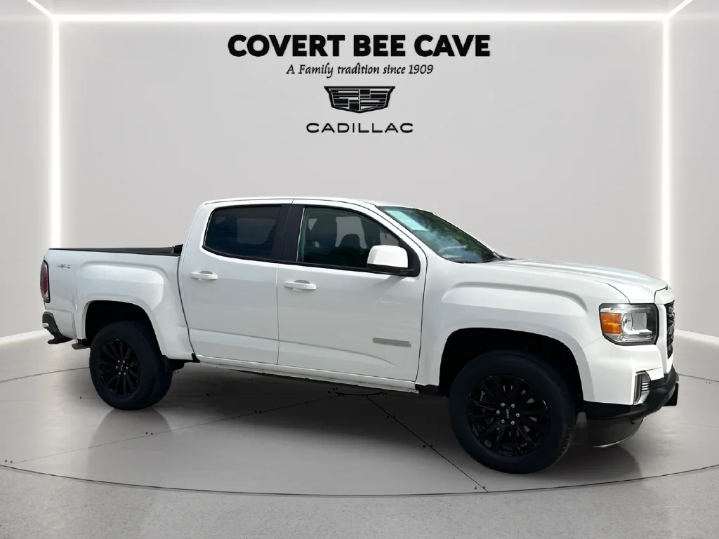 Used 2022 White GMC Elevation image 17