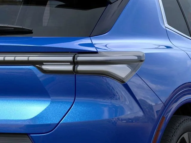 2025 Chevrolet Equinox EV LT - Photo 11