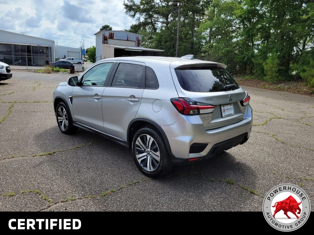 Used 2024  Mitsubishi  image 4