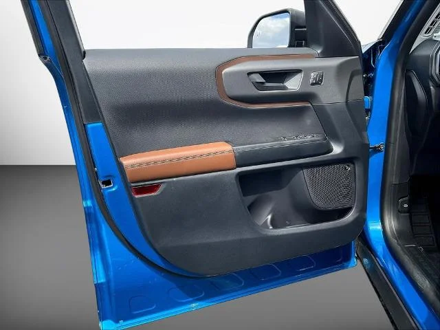 New 2026 Velocity Blue Metallic Ford Outer Banks® image 57
