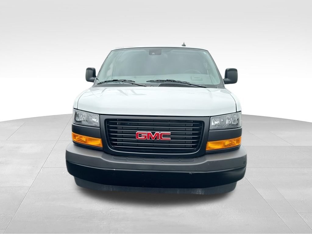 New 2025 Summit White GMC Work Van image 3