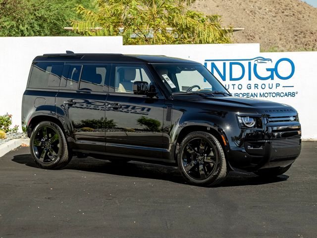 New 2026 Santorini Black Land Rover X-Dynamic SE image 4