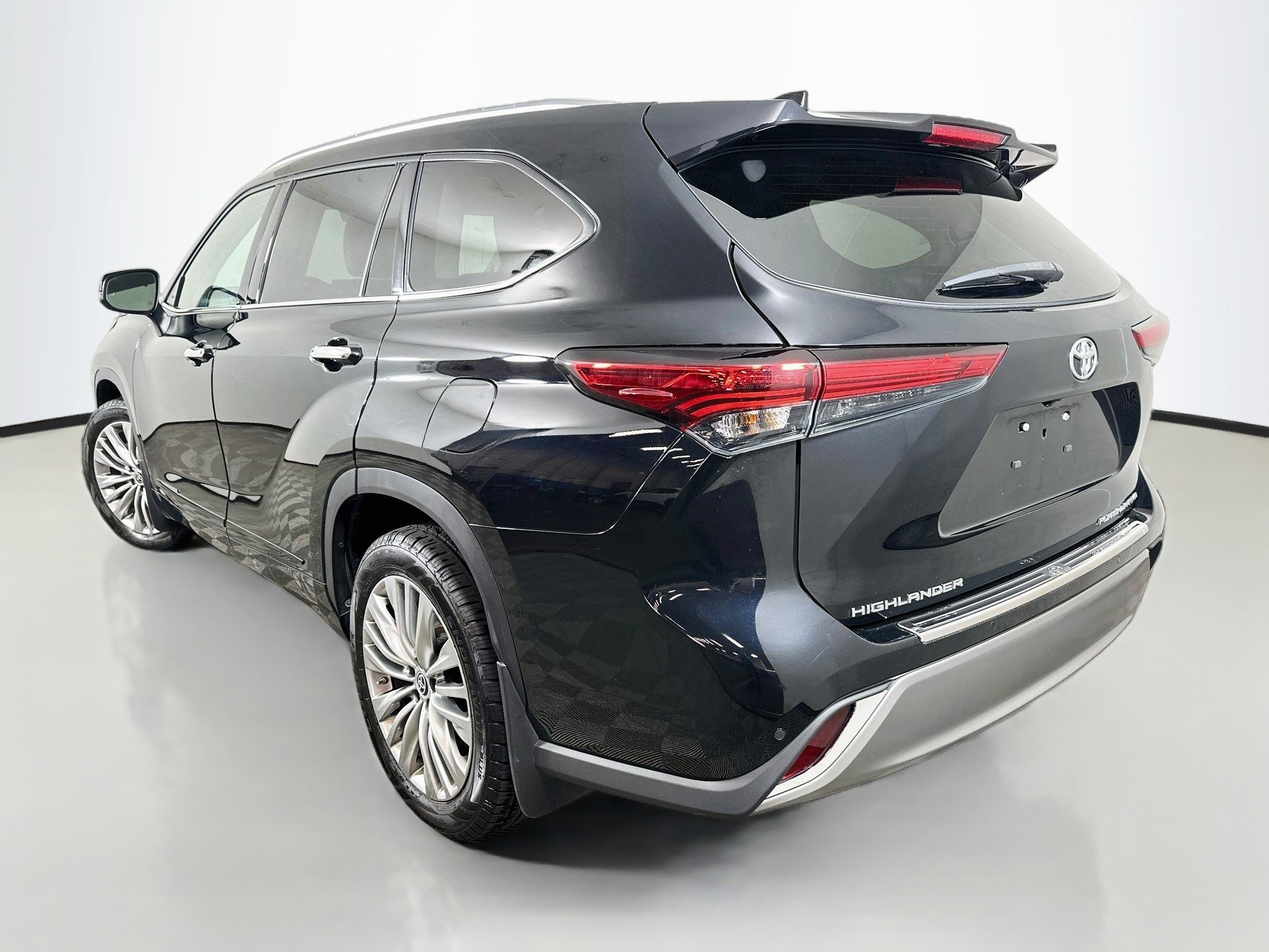 Used 2022 Midnight Black Metallic Toyota Platinum image 5
